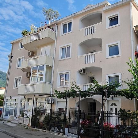 Hibiscus Guest House Budva Exterior foto